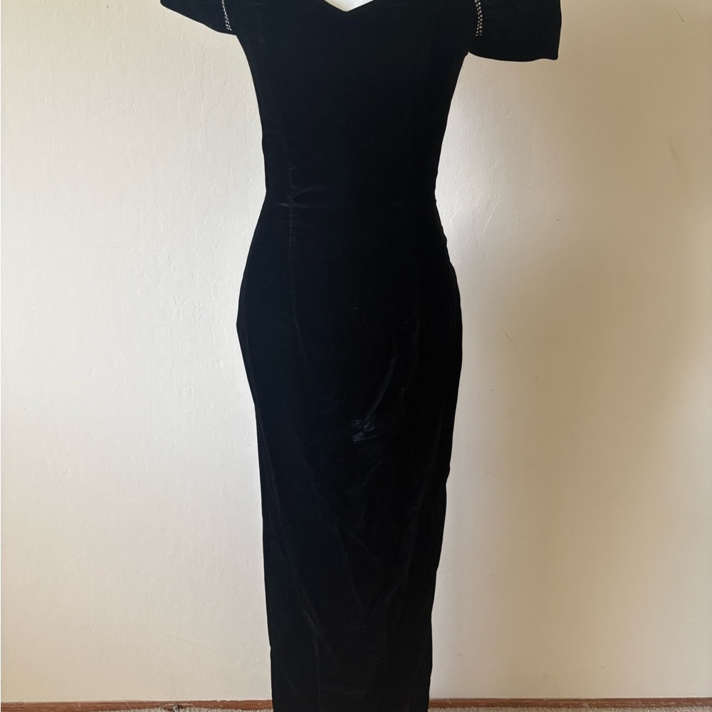 Elegant Black Velvet Dress